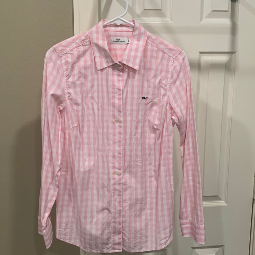 Vineyard Vines pink check long sleeve shirt. Perfect condition.